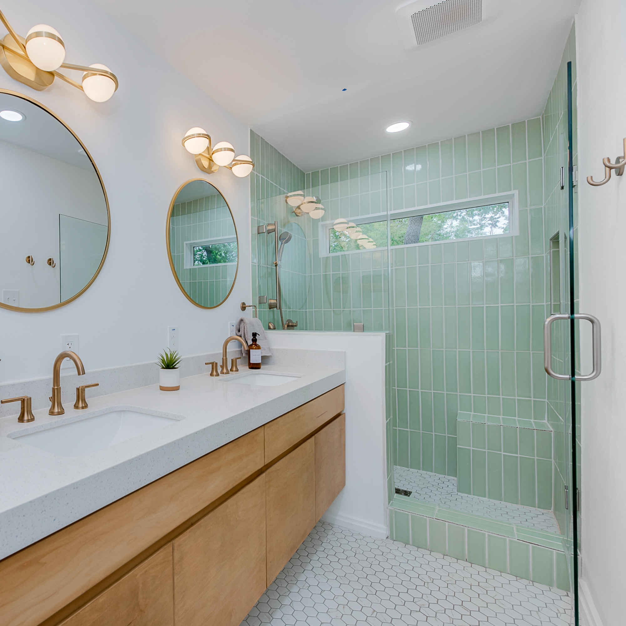 mixing metals in bathroom design